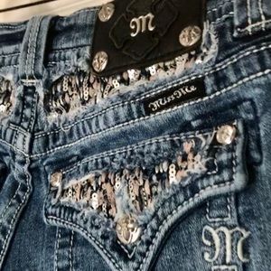 Miss me size 25 boot leg in like-new condition